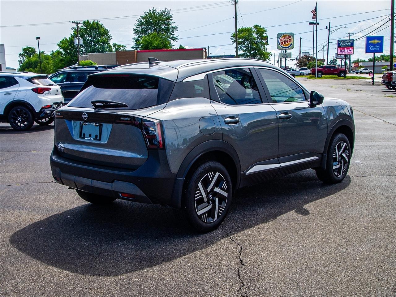Nissan Kicks SV FWD 2026