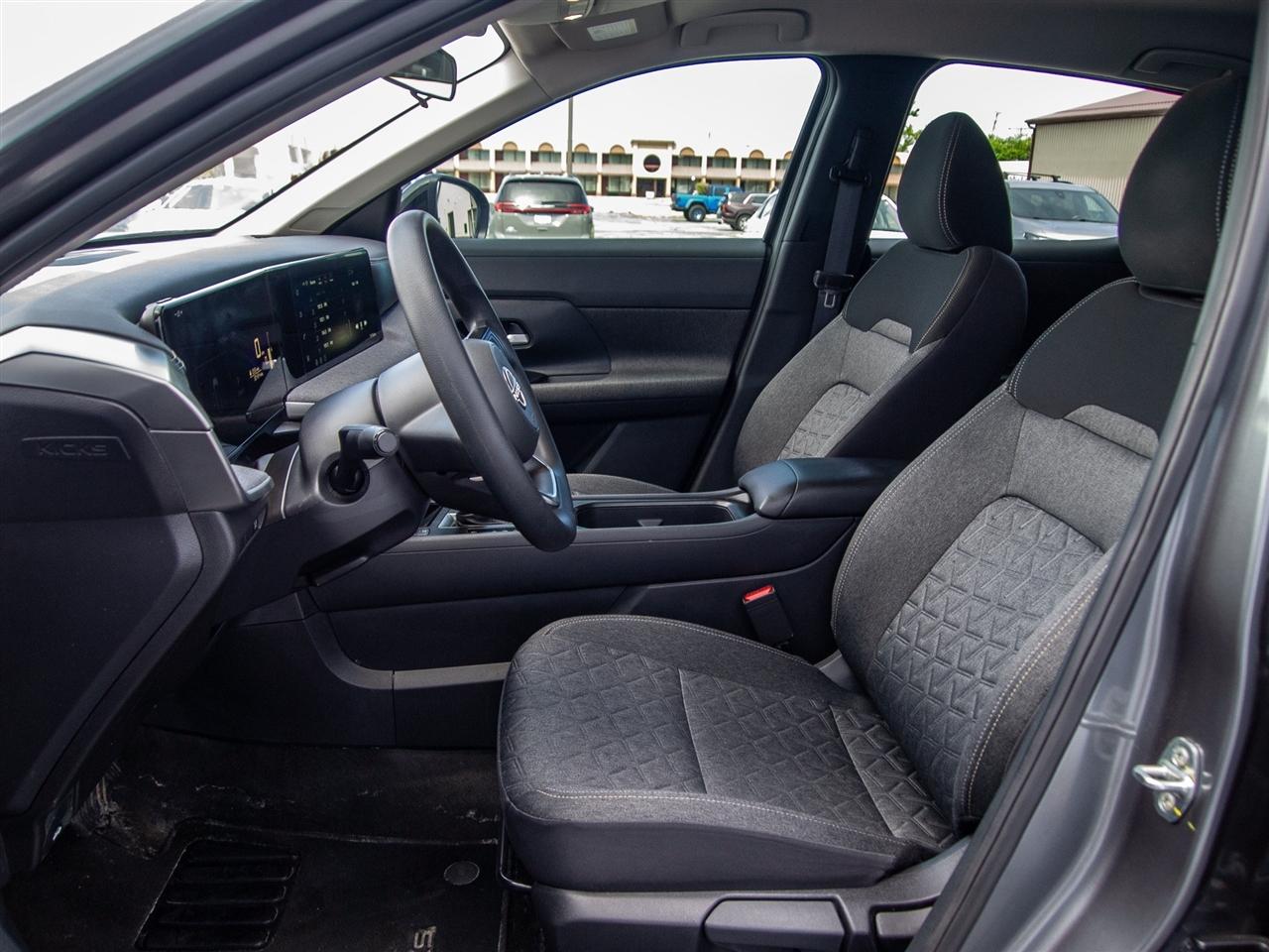 Nissan Kicks SV FWD 2026