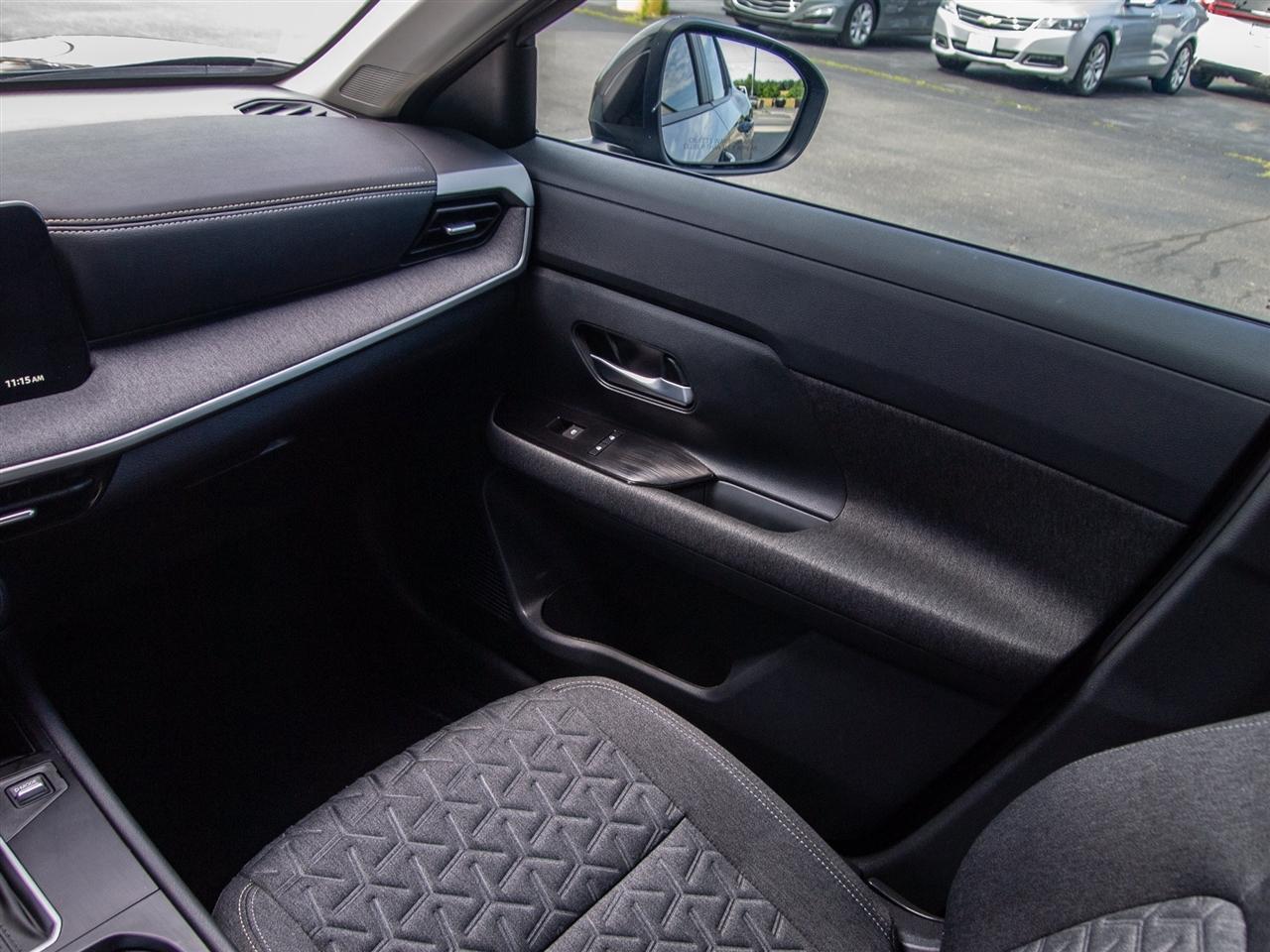 Nissan Kicks SV FWD 2026