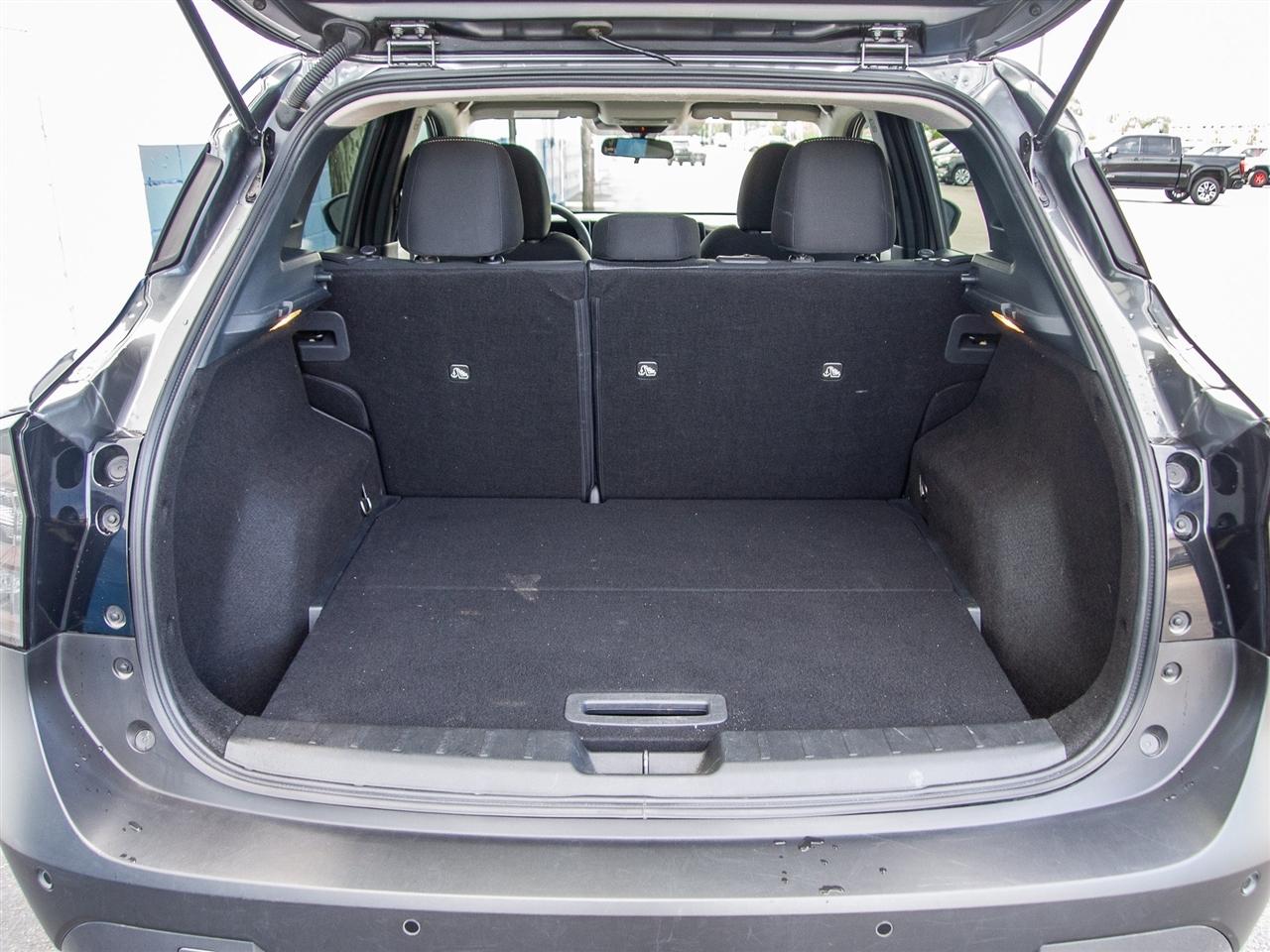 Nissan Kicks SV FWD 2026