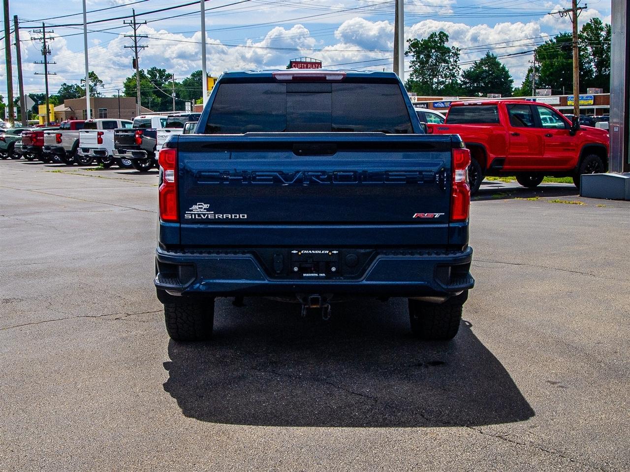 Chevrolet Silverado 1500 4WD Crew Cab 147" RST 2020