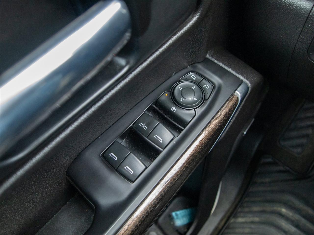 Chevrolet Silverado 1500 4WD Crew Cab 147" RST 2020