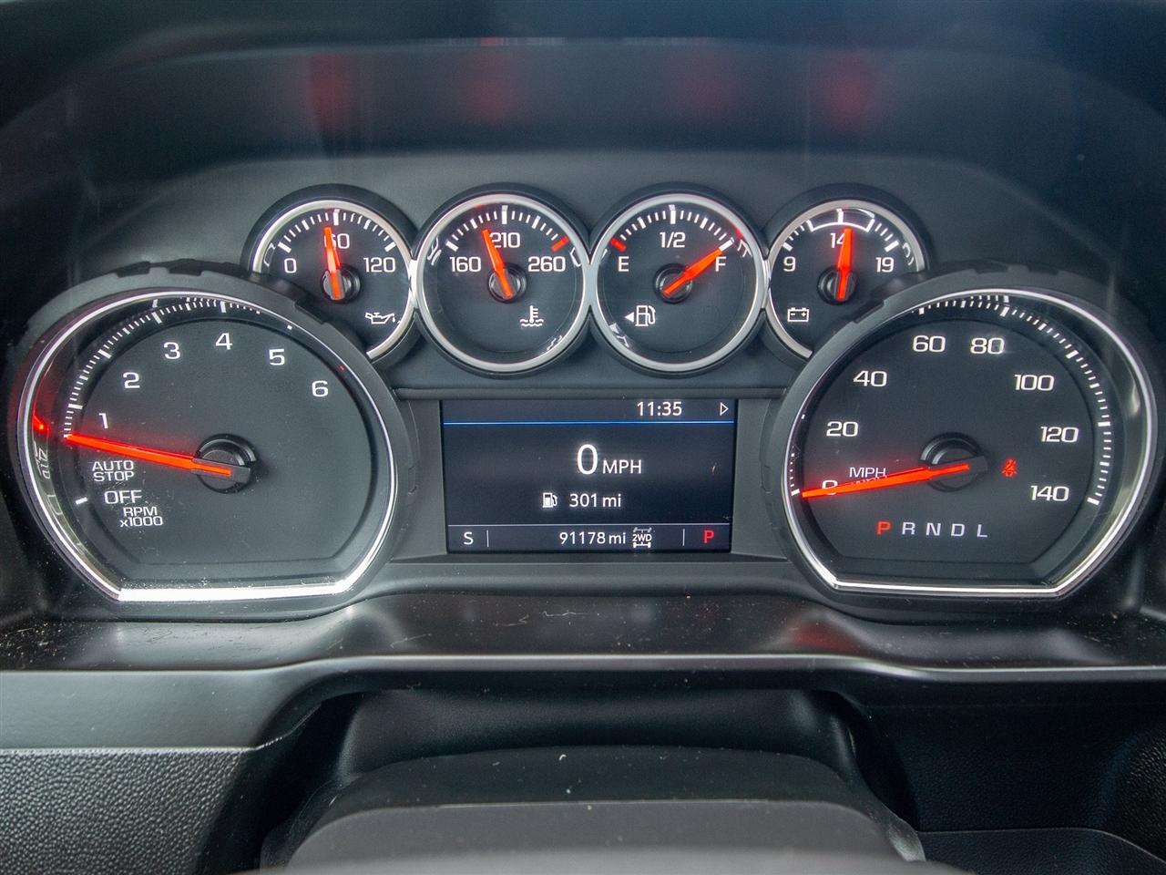 Chevrolet Silverado 1500 4WD Crew Cab 147" RST 2020