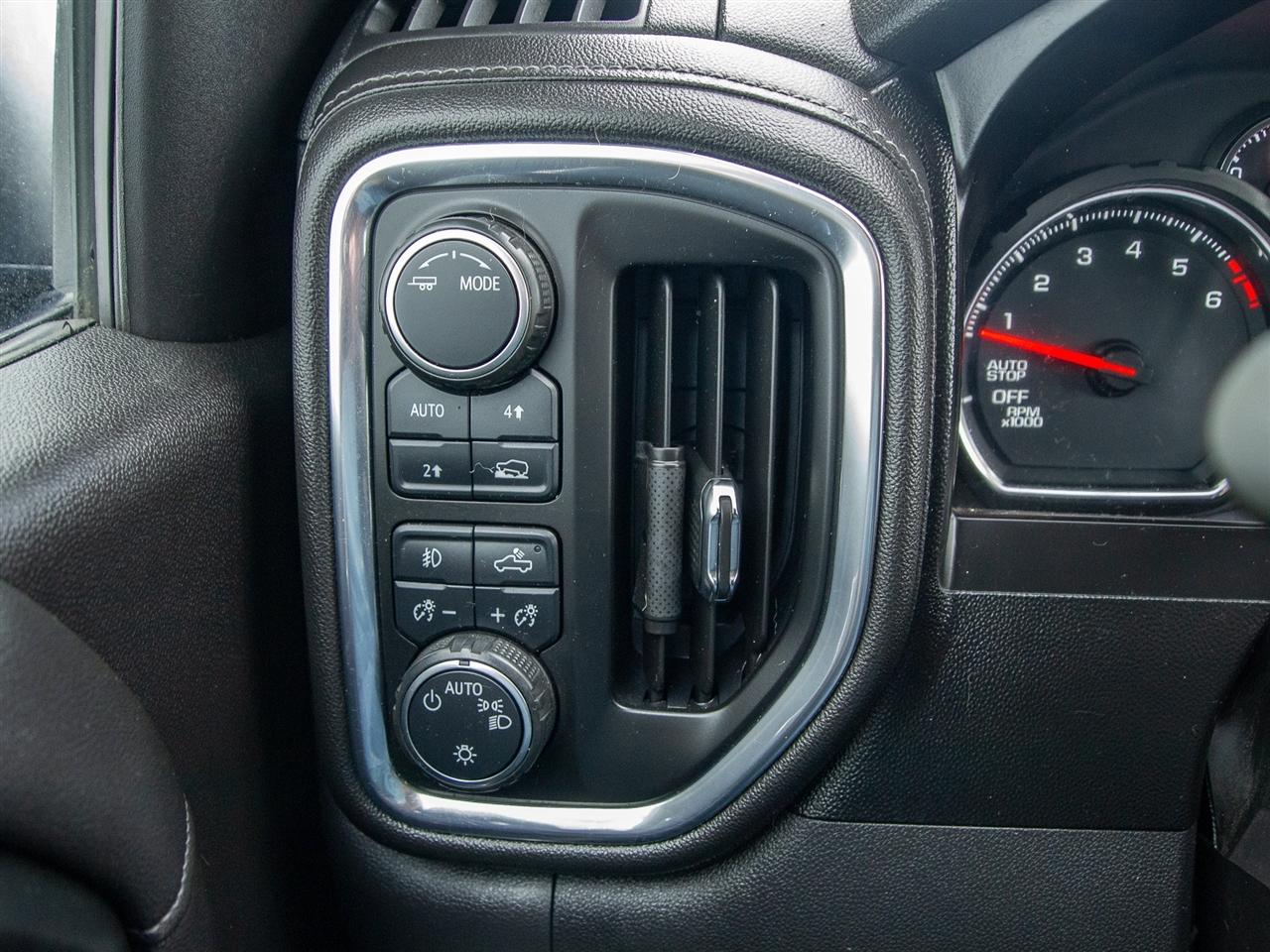 Chevrolet Silverado 1500 4WD Crew Cab 147" RST 2020