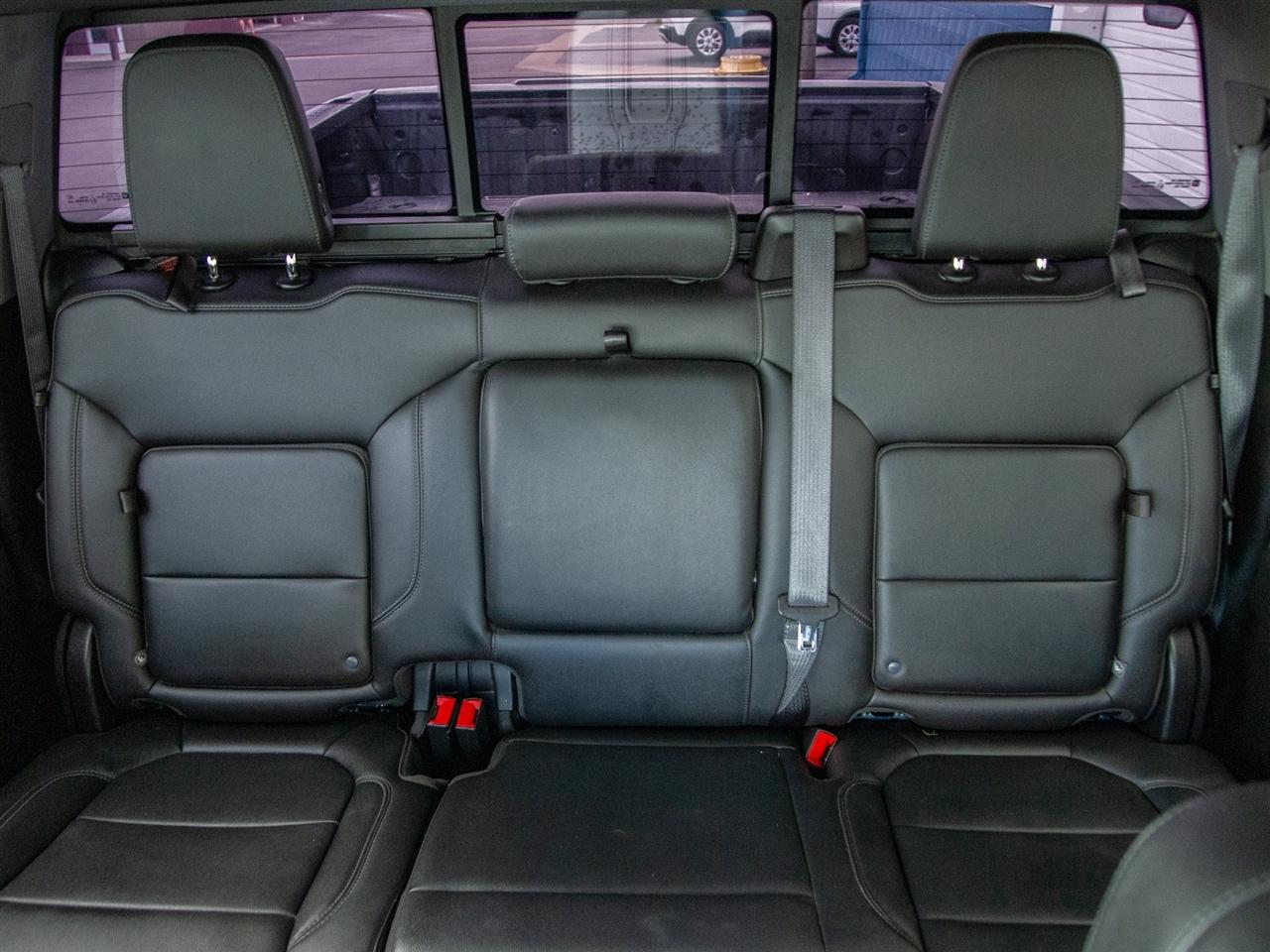 Chevrolet Silverado 1500 4WD Crew Cab 147" RST 2020