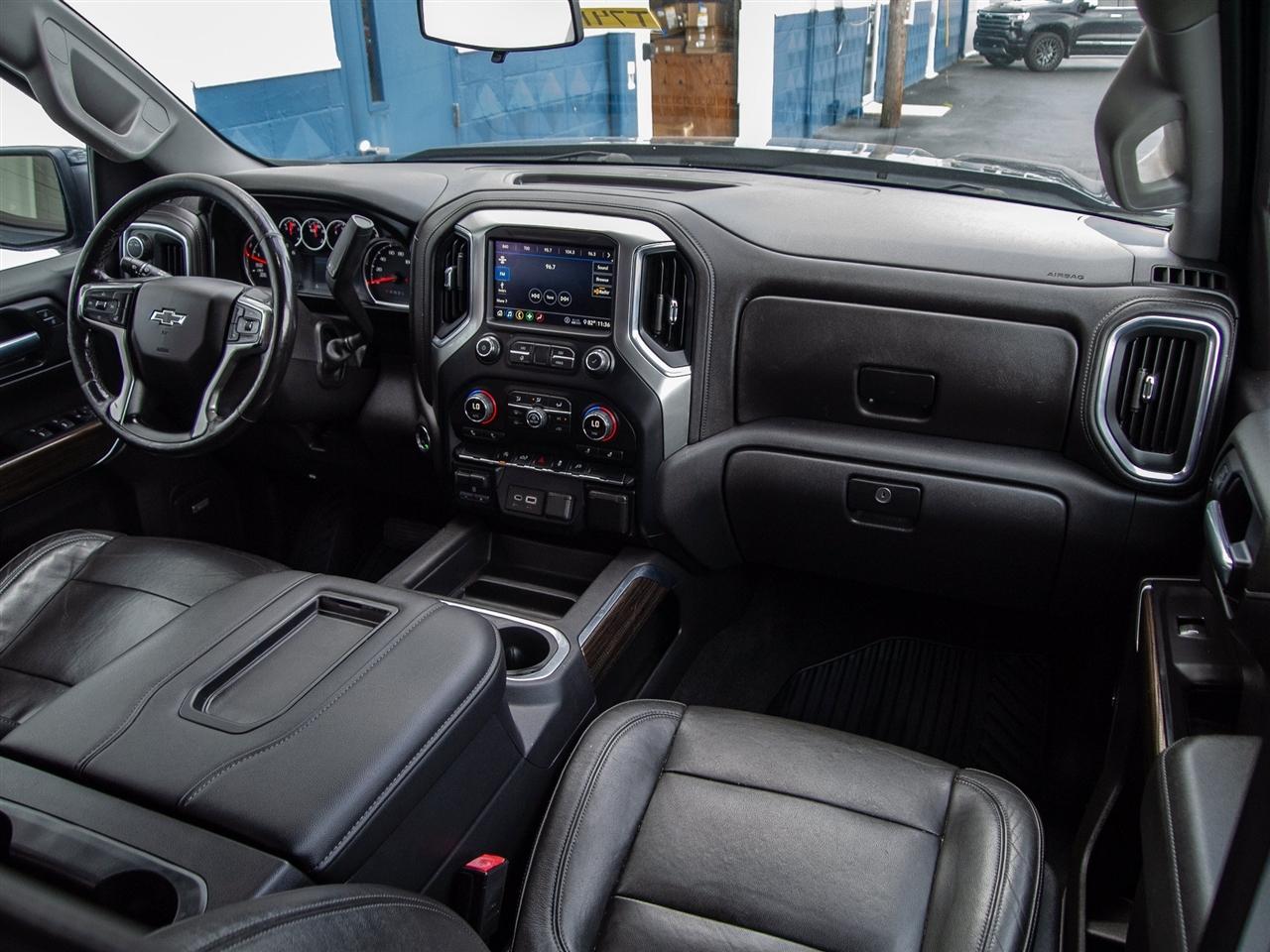 Chevrolet Silverado 1500 4WD Crew Cab 147" RST 2020