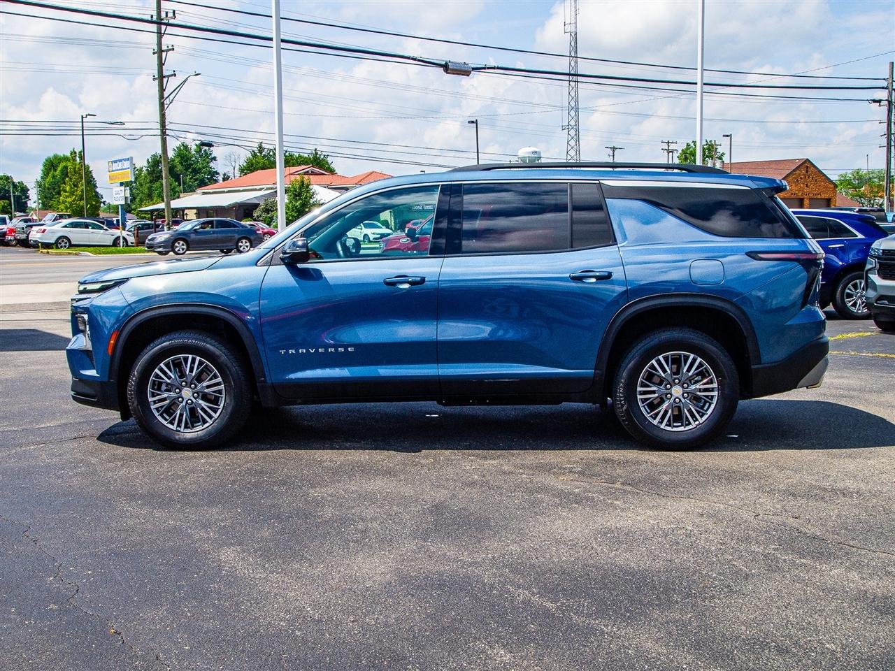 Chevrolet Traverse FWD 4dr LT w/1LT 2025