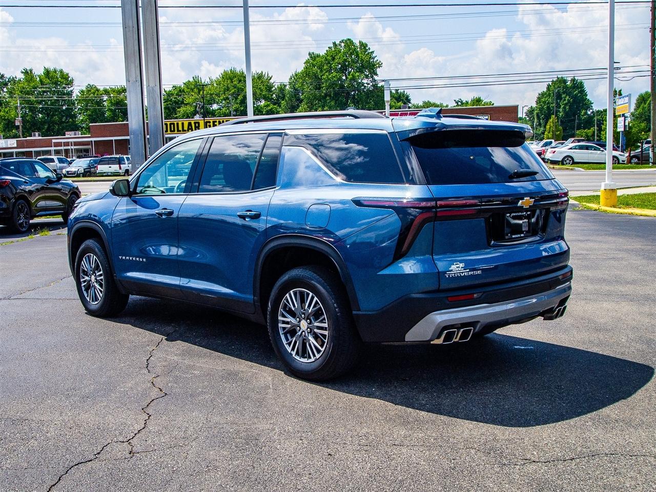 Chevrolet Traverse FWD 4dr LT w/1LT 2025