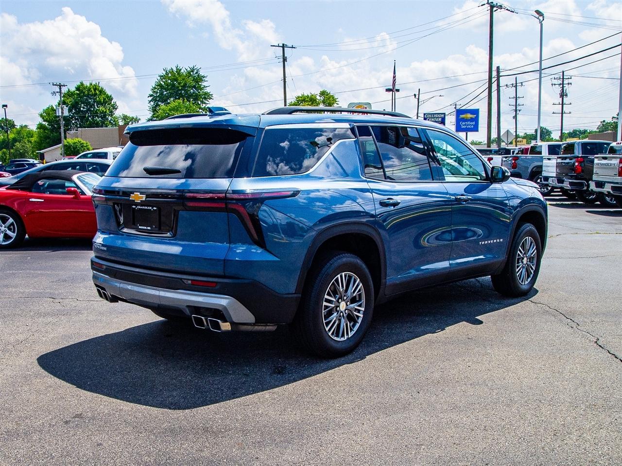 Chevrolet Traverse FWD 4dr LT w/1LT 2025