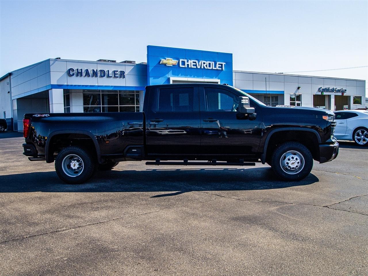 Chevrolet Silverado 3500HD 4WD Crew Cab 172" Work Truck 2024