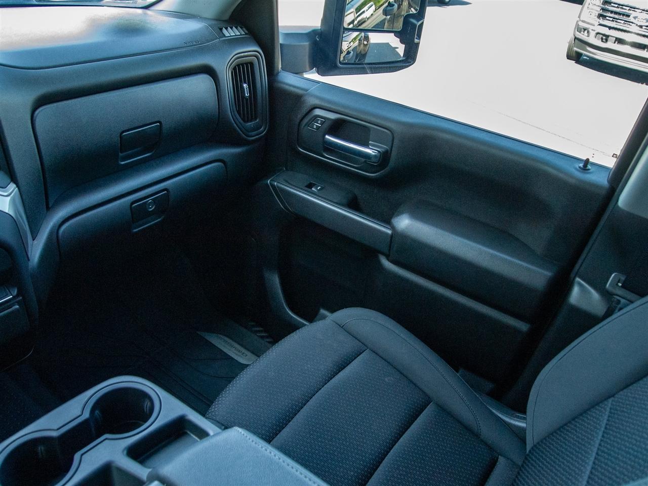 Chevrolet Silverado 3500HD 4WD Crew Cab 172" Work Truck 2024