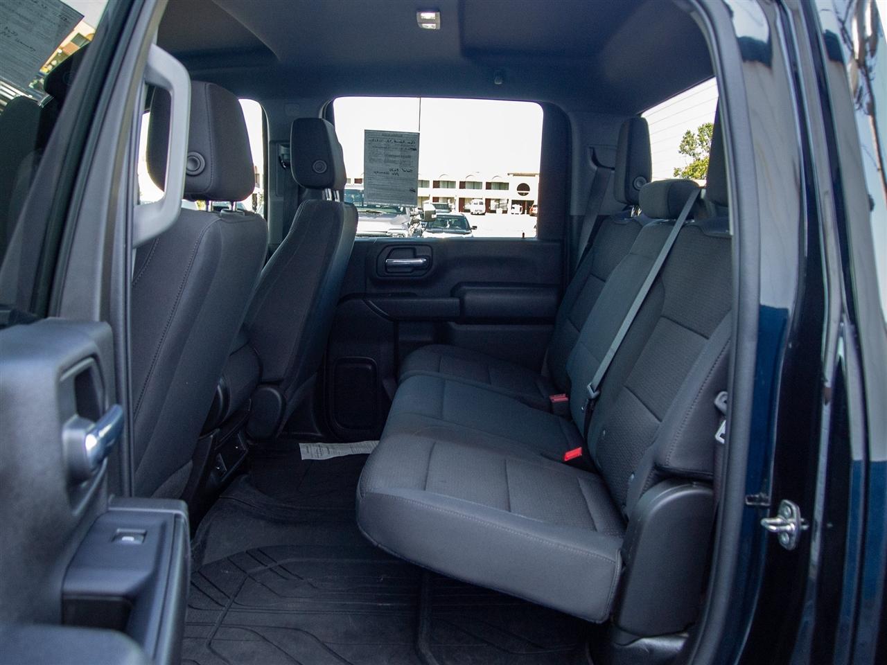 Chevrolet Silverado 3500HD 4WD Crew Cab 172" Work Truck 2024