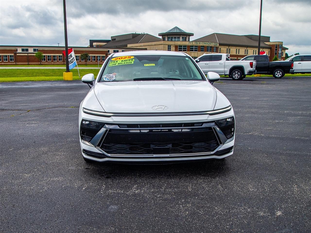 Hyundai Sonata SEL FWD 2025