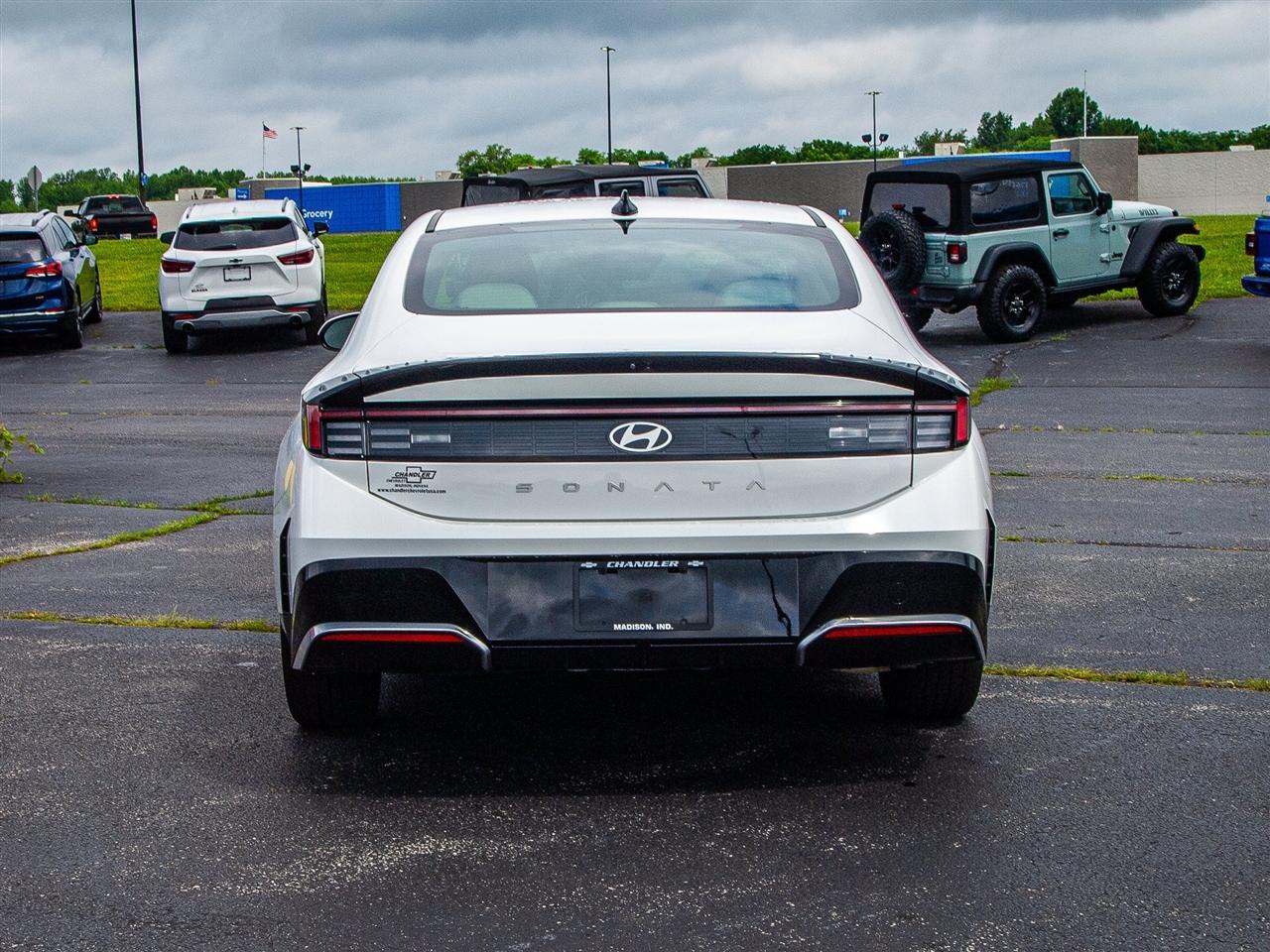Hyundai Sonata SEL FWD 2025