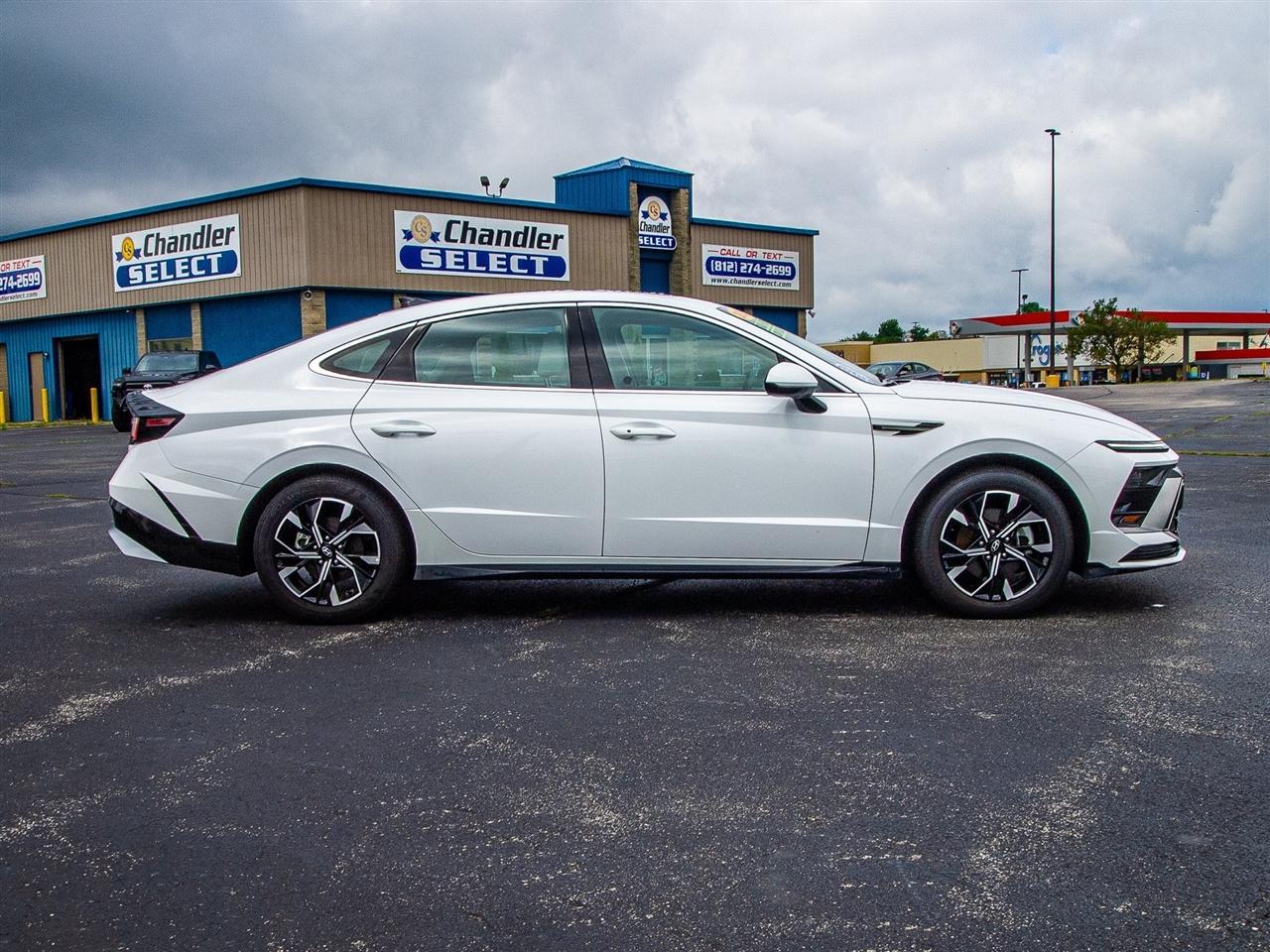 Hyundai Sonata SEL FWD 2025
