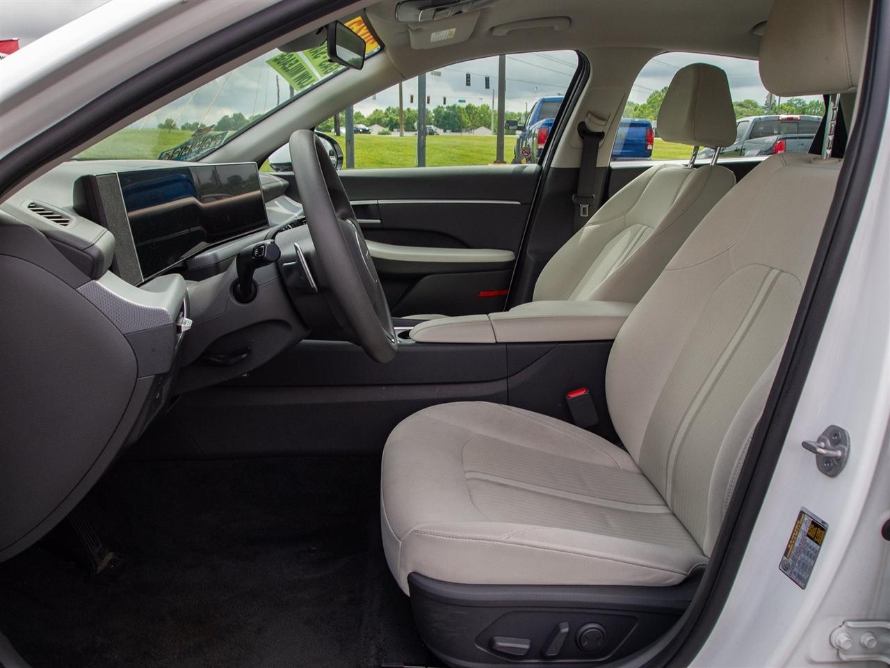 Hyundai Sonata SEL FWD 2025