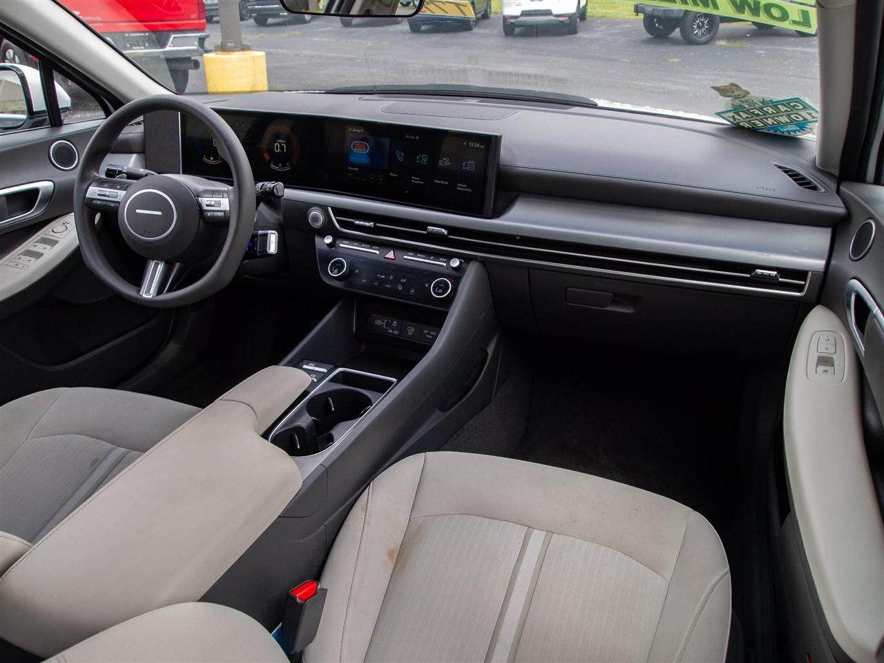 Hyundai Sonata SEL FWD 2025