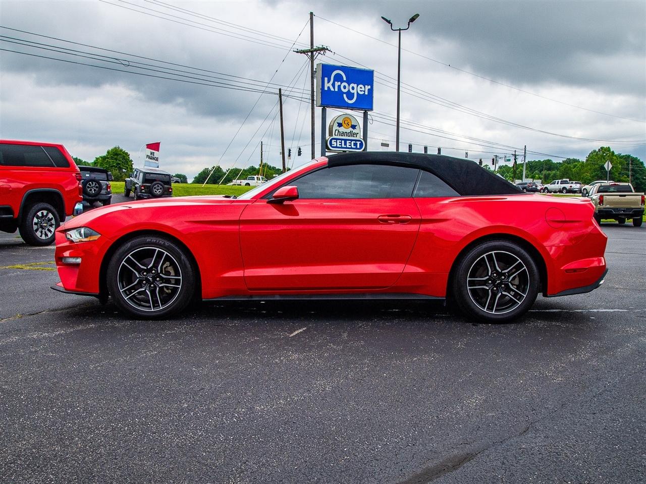 Ford Mustang EcoBoost Convertible 2023