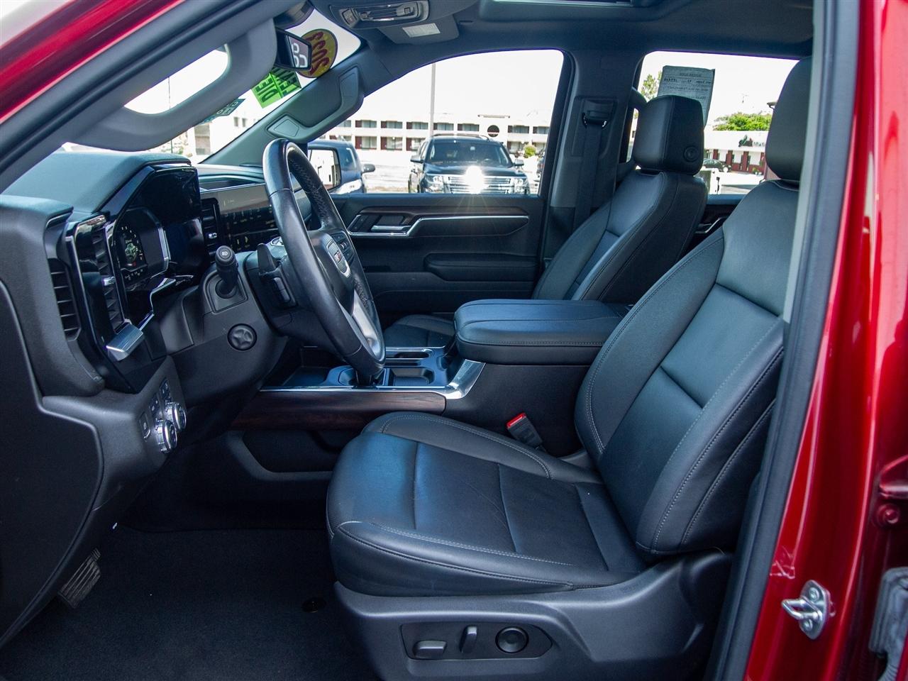 GMC Sierra 1500 4WD Crew Cab 147" SLT 2023