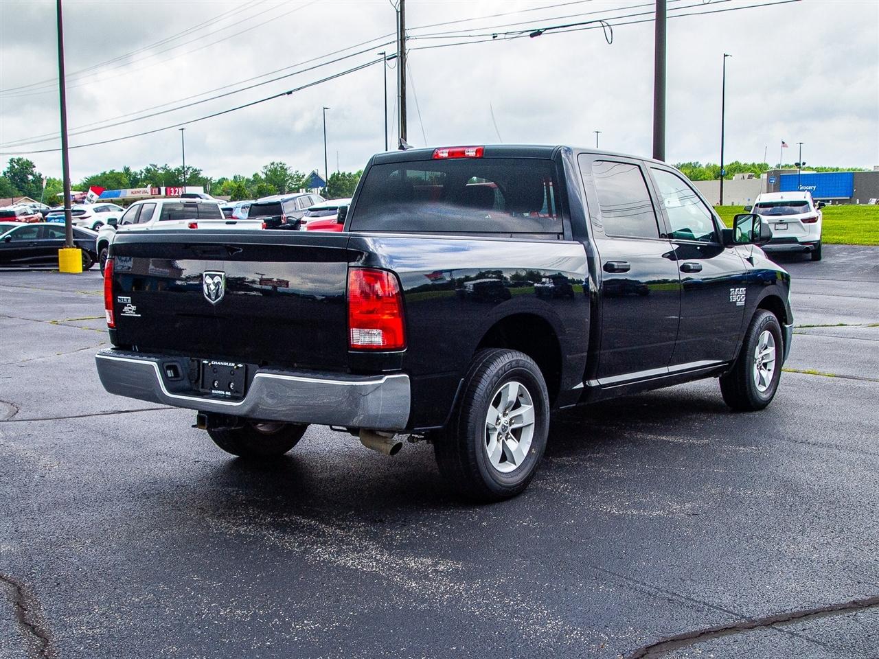 RAM 1500 Classic SLT 4x2 Crew Cab 5'7" Box 2023