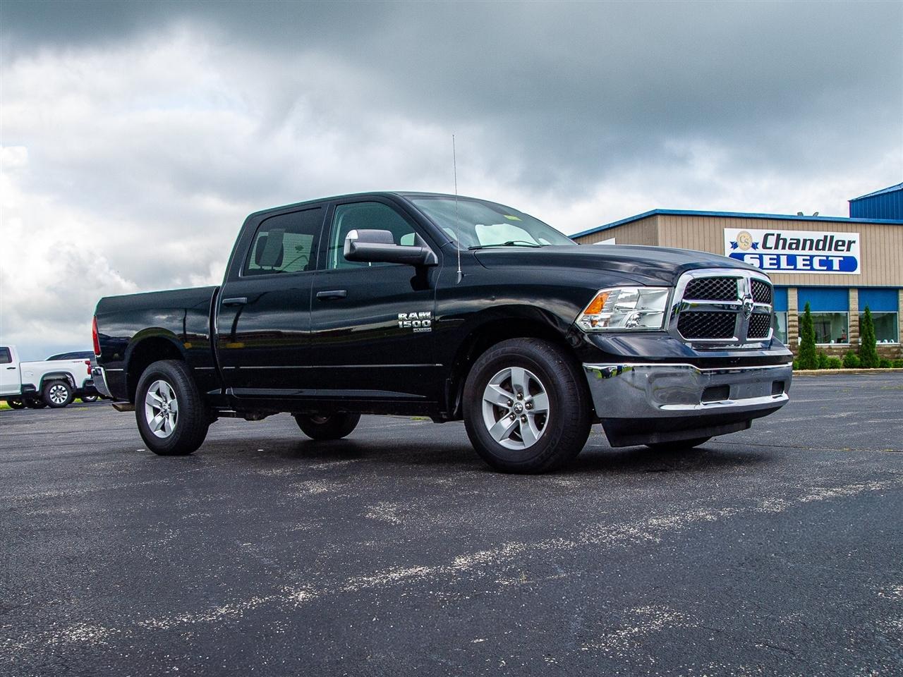 RAM 1500 Classic SLT 4x2 Crew Cab 5'7" Box 2023