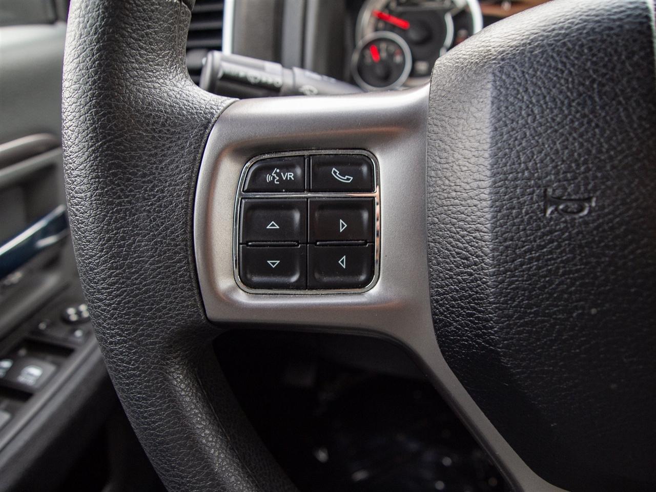 RAM 1500 Classic SLT 4x2 Crew Cab 5'7" Box 2023