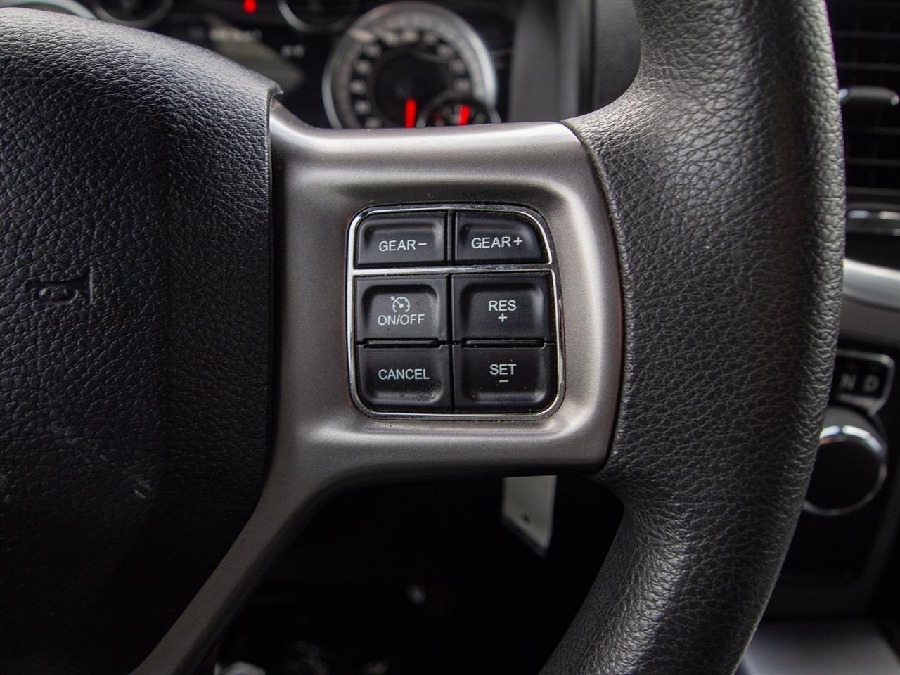 RAM 1500 Classic SLT 4x2 Crew Cab 5'7" Box 2023