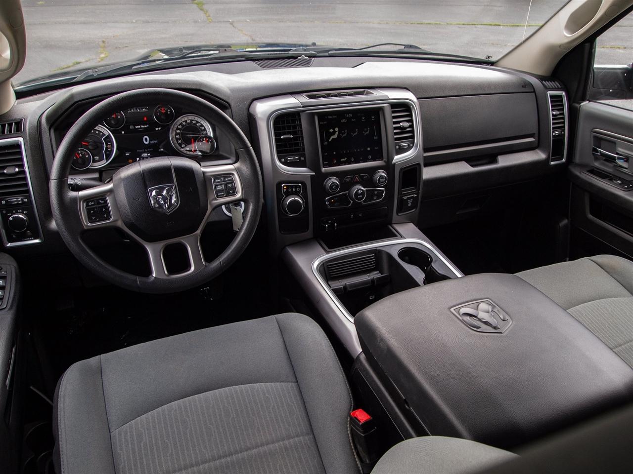 RAM 1500 Classic SLT 4x2 Crew Cab 5'7" Box 2023