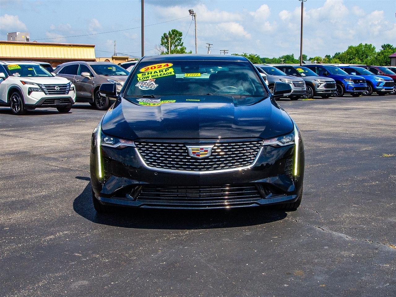 Cadillac CT4 4dr Sdn Premium Luxury 2024