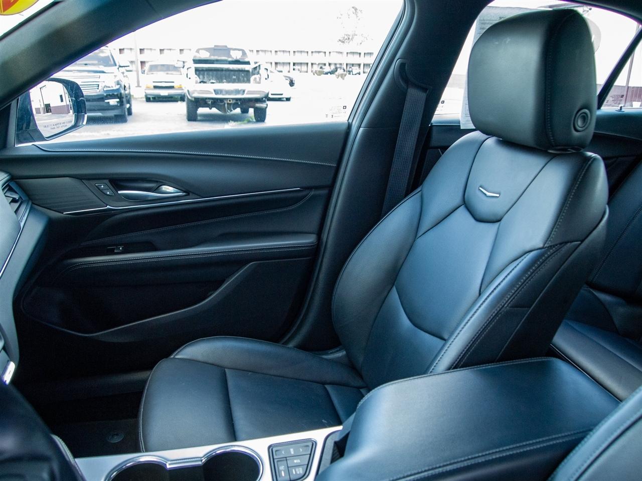 Cadillac CT4 4dr Sdn Premium Luxury 2024