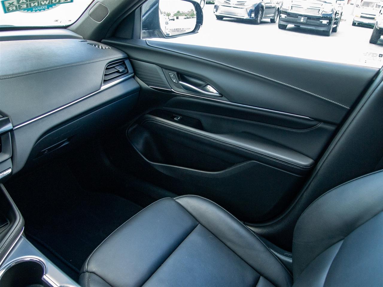 Cadillac CT4 4dr Sdn Premium Luxury 2024