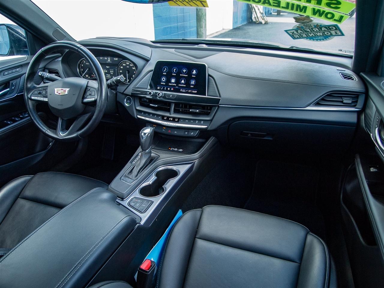 Cadillac CT4 4dr Sdn Premium Luxury 2024