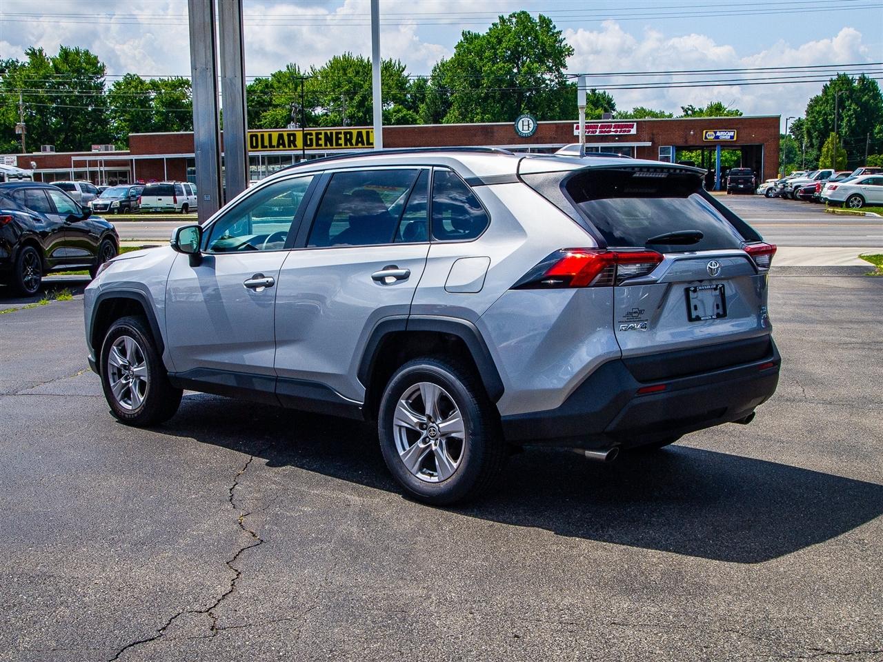 Toyota RAV4 XLE AWD (Natl) 2025