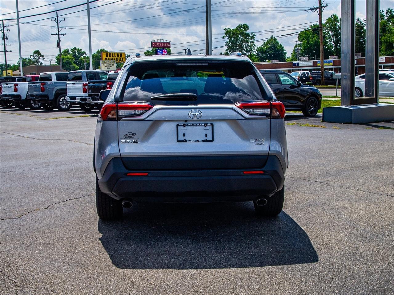 Toyota RAV4 XLE AWD (Natl) 2025