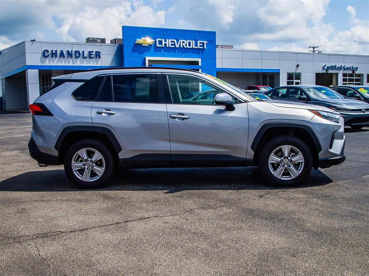 Toyota RAV4 XLE AWD (Natl) 2025