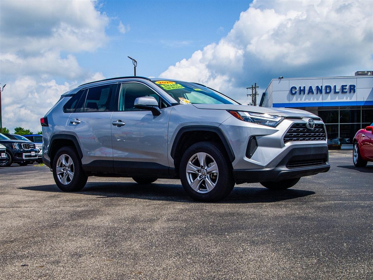 Toyota RAV4 XLE AWD (Natl) 2025