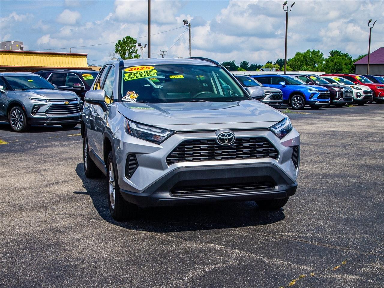 Toyota RAV4 XLE AWD (Natl) 2025