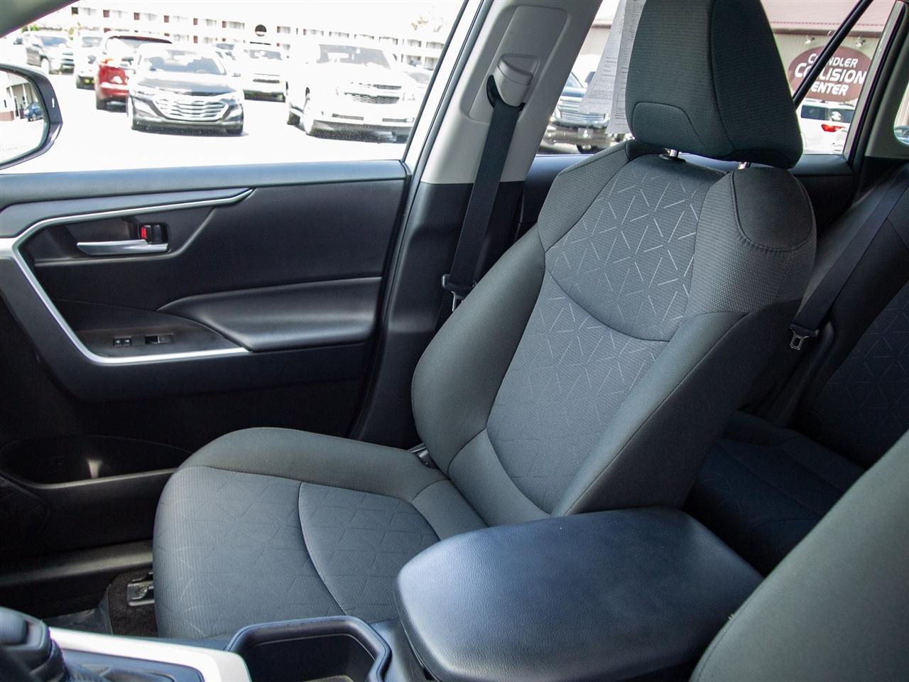 Toyota RAV4 XLE AWD (Natl) 2025