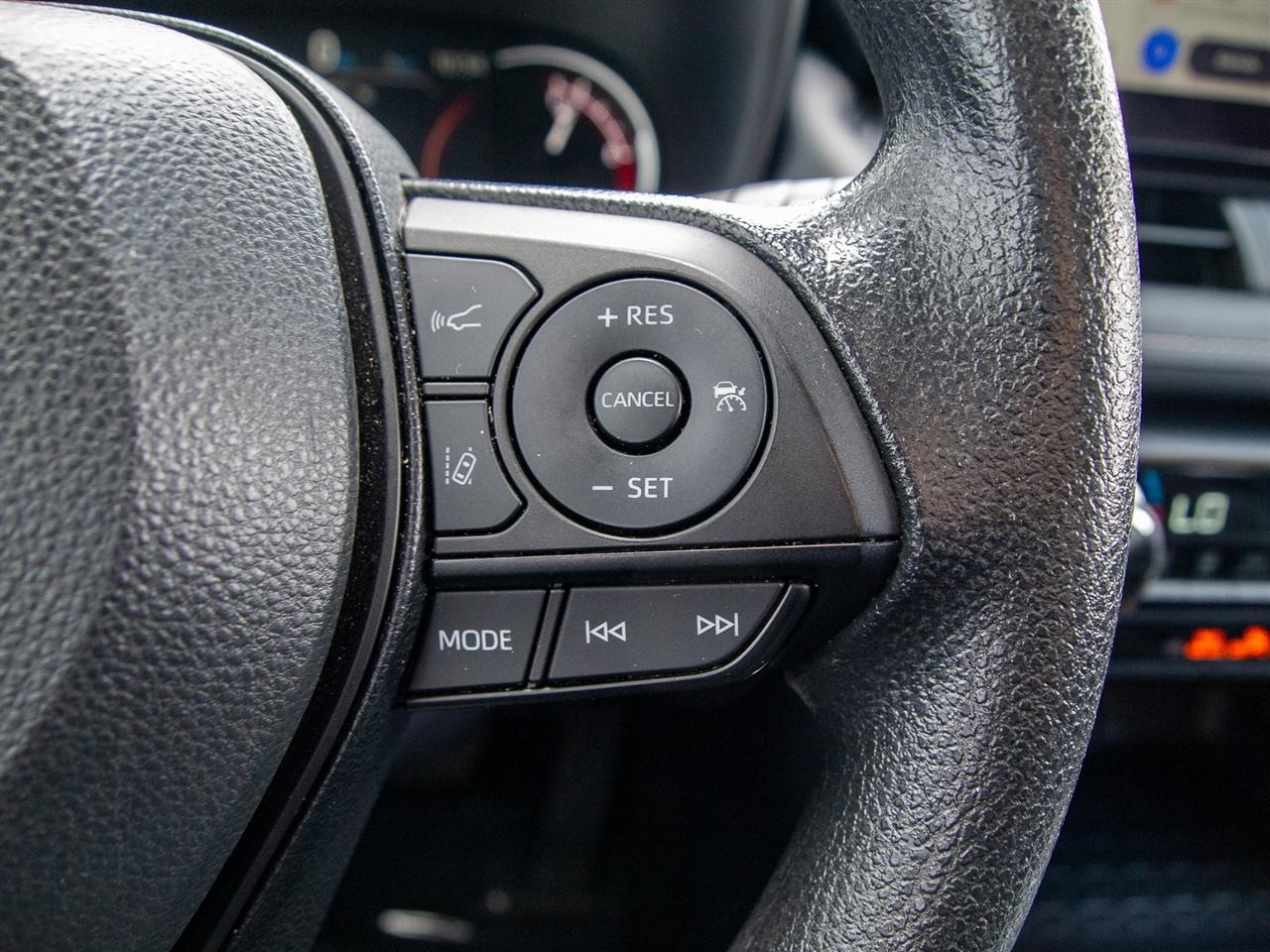 Toyota RAV4 XLE AWD (Natl) 2025
