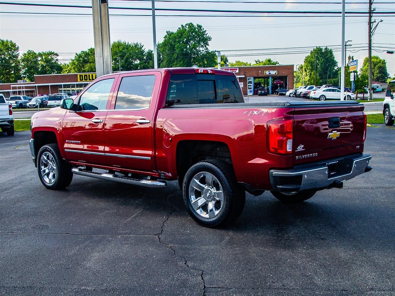 Chevrolet Silverado 1500 4WD Crew Cab 143.5" LTZ w/1LZ 2018