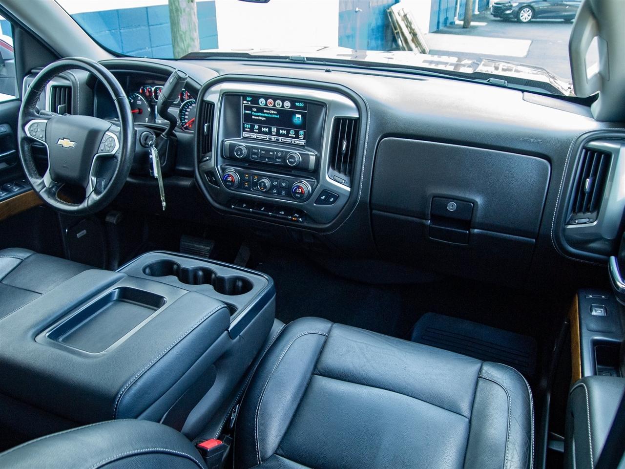 Chevrolet Silverado 1500 4WD Crew Cab 143.5" LTZ w/1LZ 2018