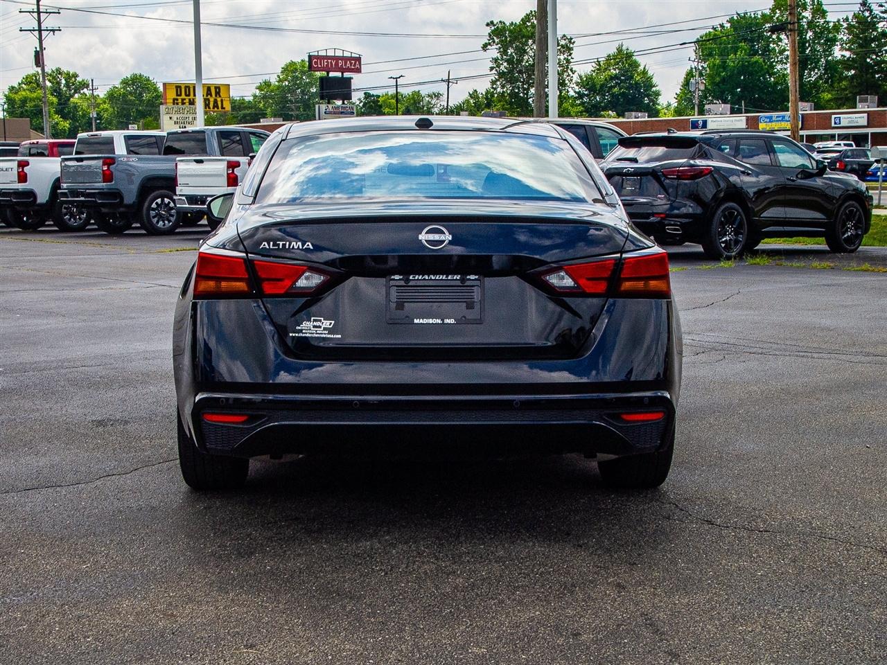 Nissan Altima SV FWD 2025