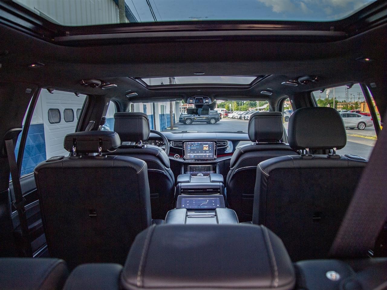 Jeep Grand Wagoneer L Series II 4x4 2024