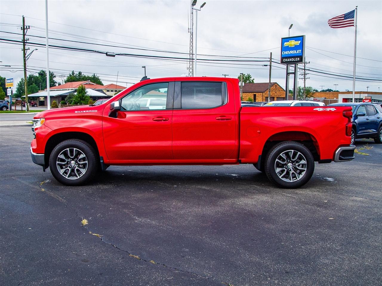 Chevrolet Silverado 1500 4WD Crew Cab 147" LT w/2FL 2023