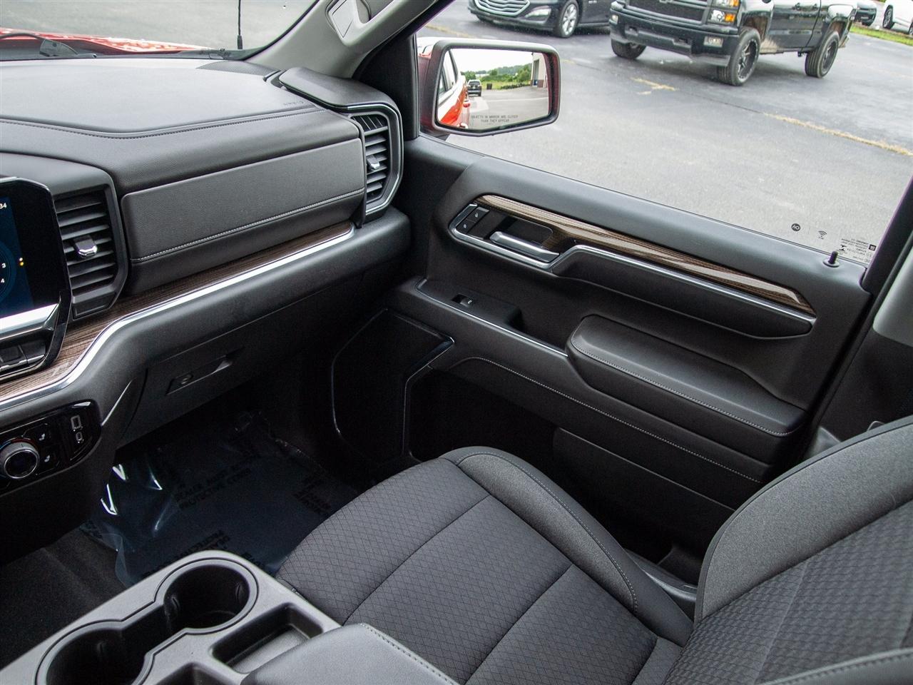Chevrolet Silverado 1500 4WD Crew Cab 147" LT w/2FL 2023