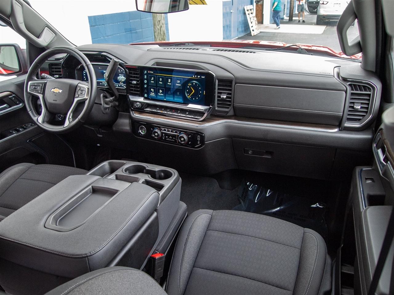 Chevrolet Silverado 1500 4WD Crew Cab 147" LT w/2FL 2023