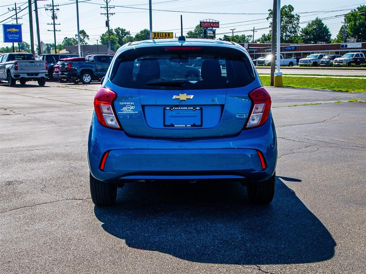 Chevrolet Spark 4dr HB CVT LS 2021