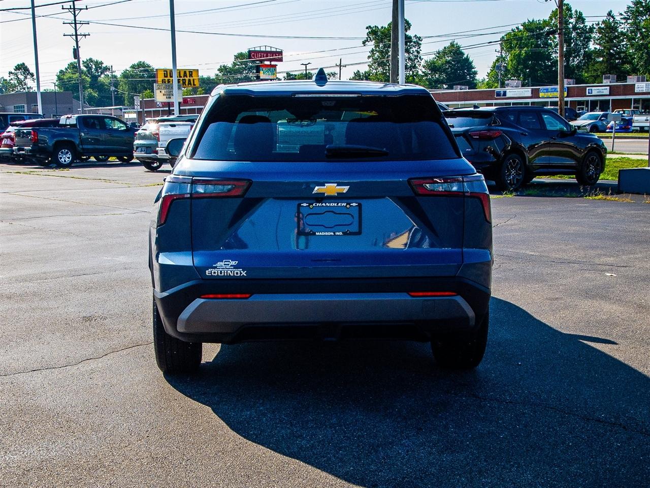 Chevrolet Equinox FWD 4dr LT w/1LT 2026