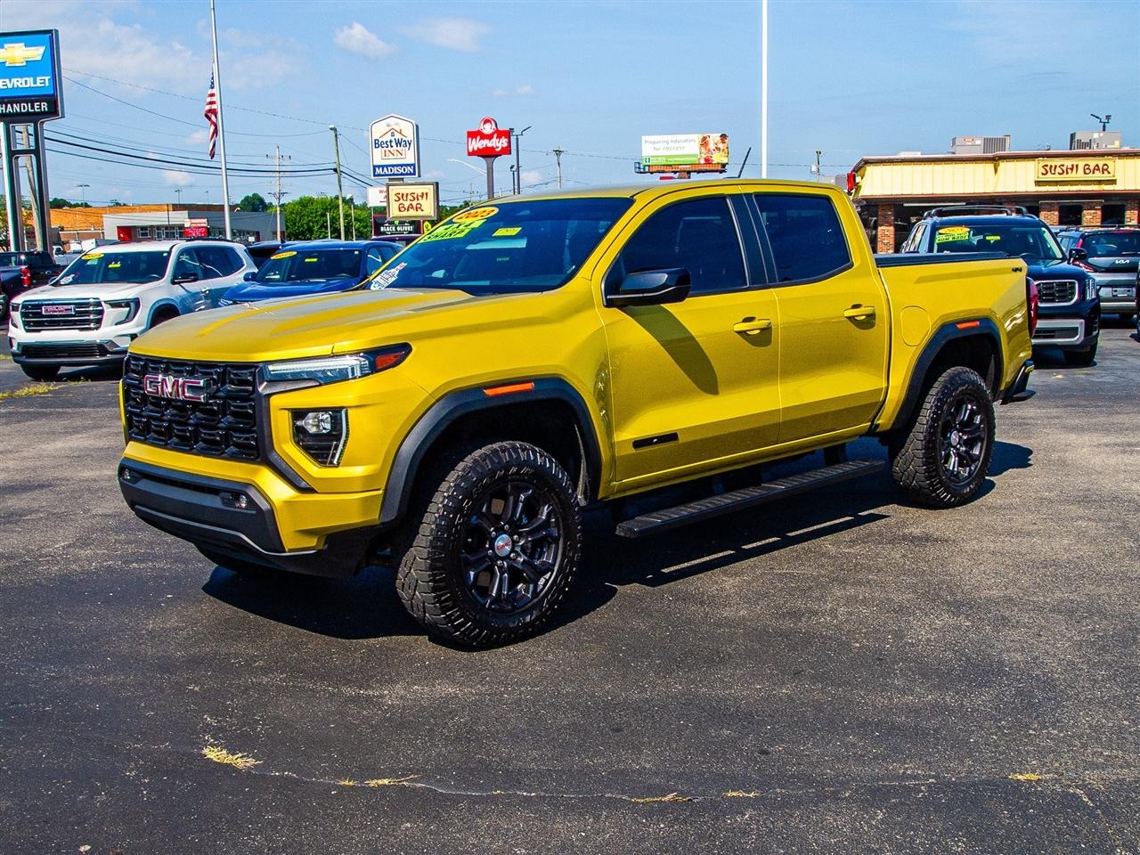 GMC Canyon 4WD Crew Cab Elevation 2023