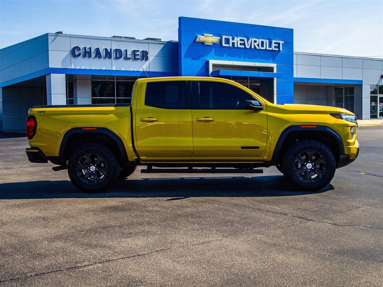 GMC Canyon 4WD Crew Cab Elevation 2023